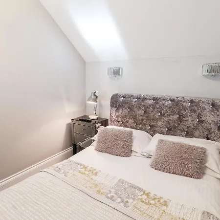 Tawny Holiday home